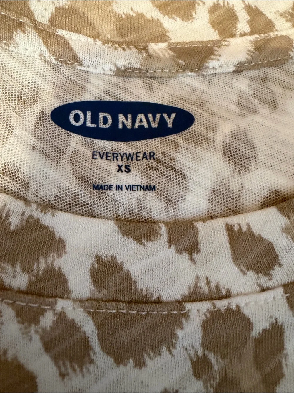 NWOT Old Navy Women’s set of 3 short sleeve Tee’s Size XS
